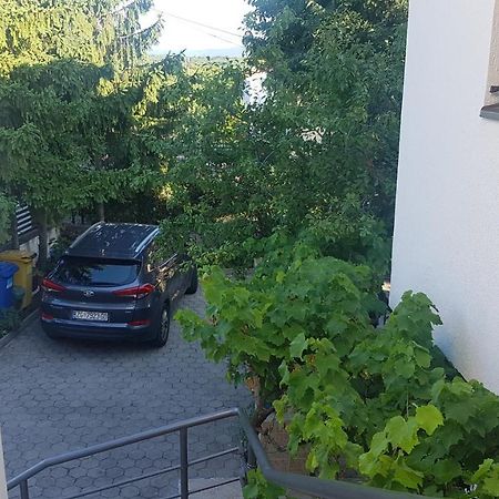 Gita Apartment Omišalj Exterior foto