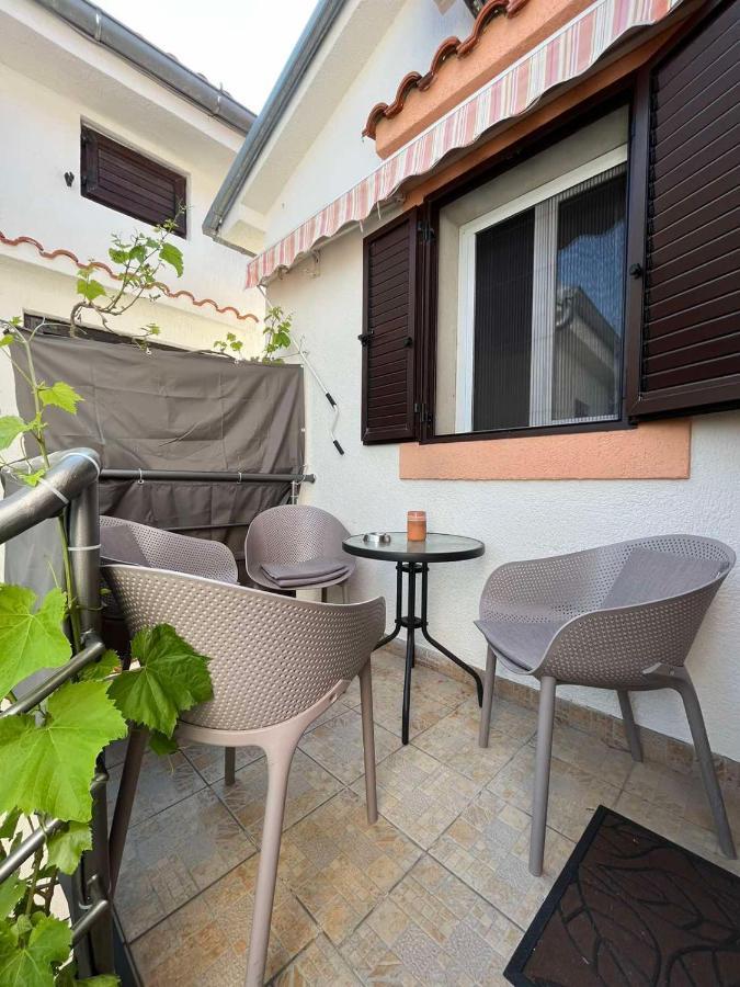 Gita Apartment Omišalj Exterior foto